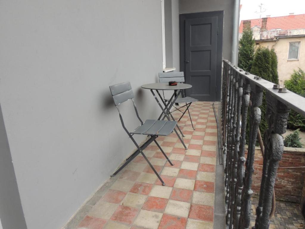 Cerny Tulipan - Apartman 5 Plzen Bagian luar foto